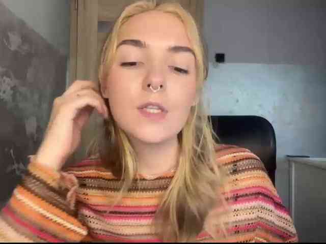 RoxyHorny webcam