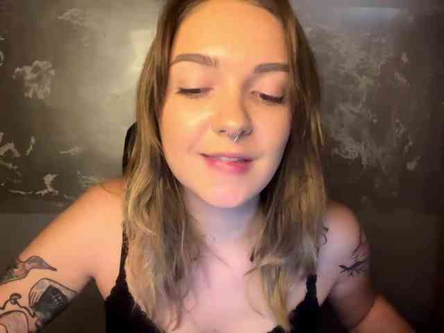 RoxyHorny webcam