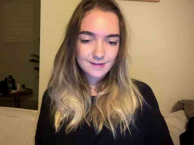 RoxyHorny webcam