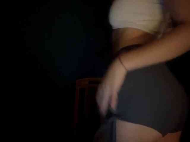 Model: RoxyHorny