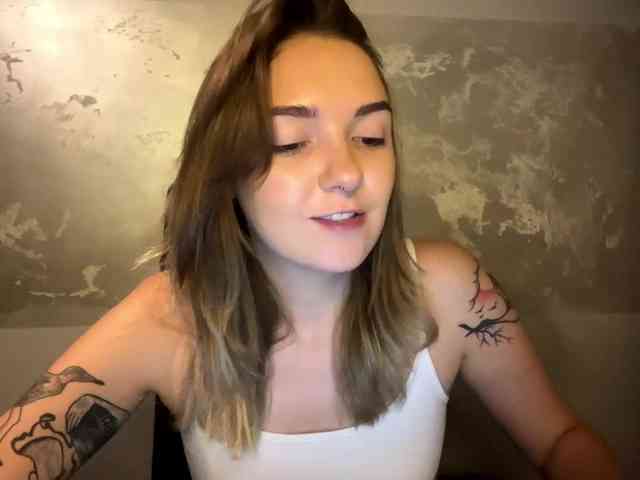 RoxyHorny webcam