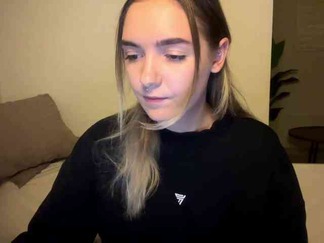 RoxyHorny webcam