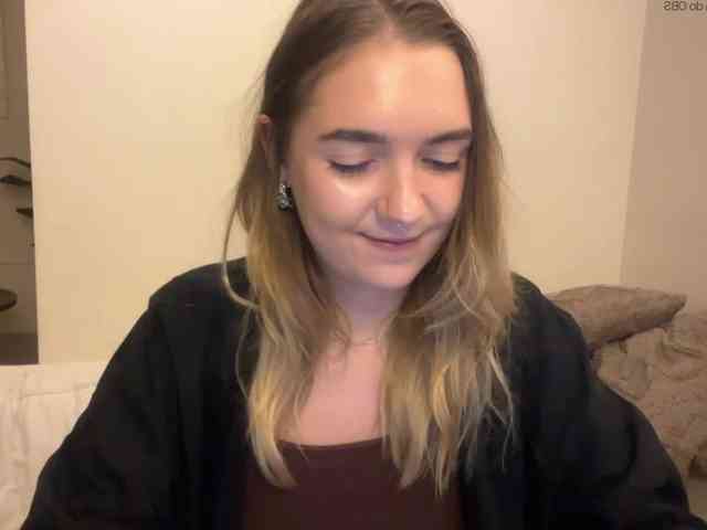RoxyHorny webcam