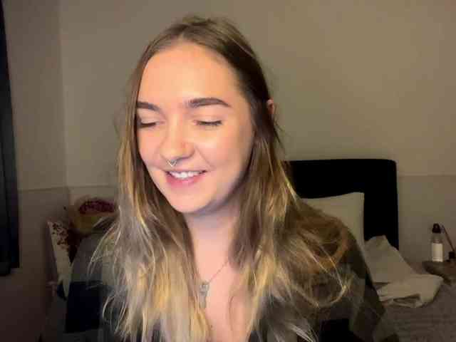 RoxyHorny webcam
