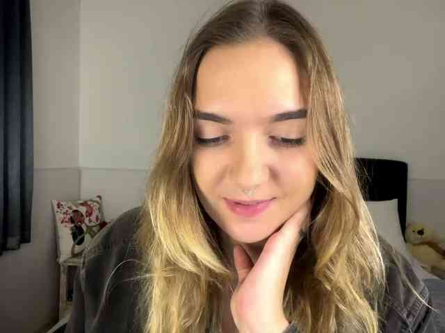 RoxyHorny webcam