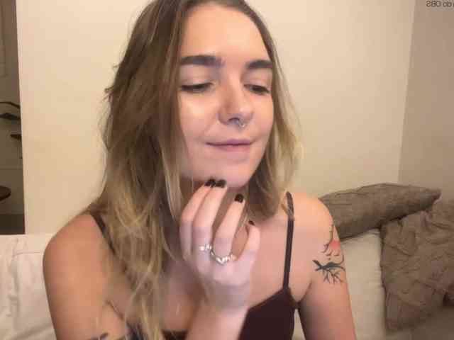 RoxyHorny webcam