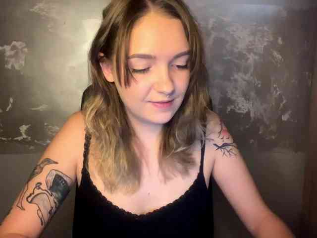 RoxyHorny webcam