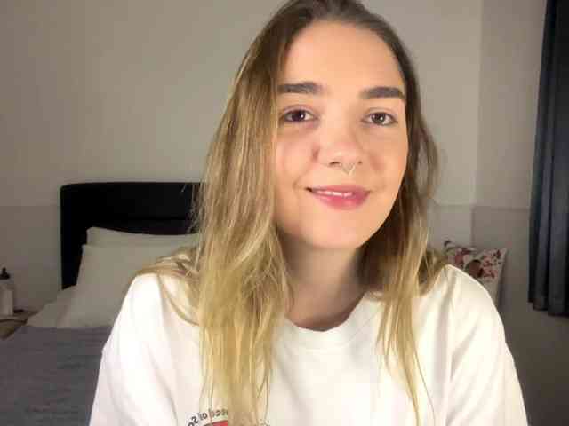 RoxyHorny webcam