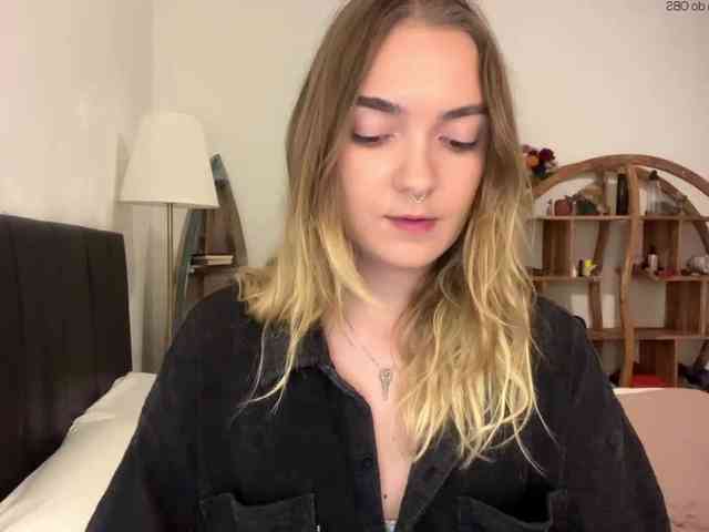RoxyHorny webcam