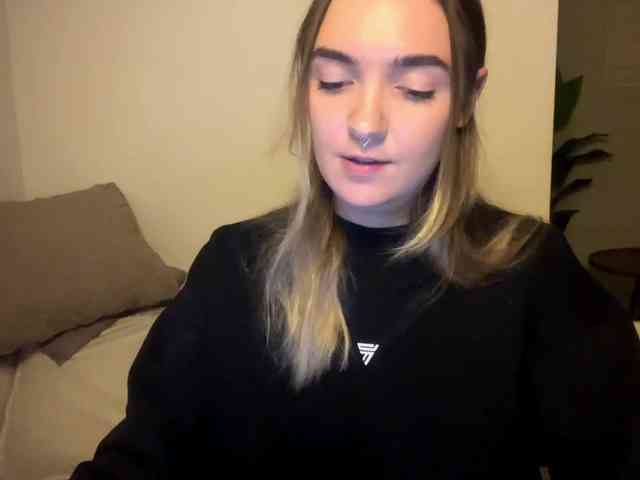 RoxyHorny webcam