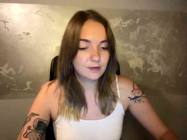 RoxyHorny webcam