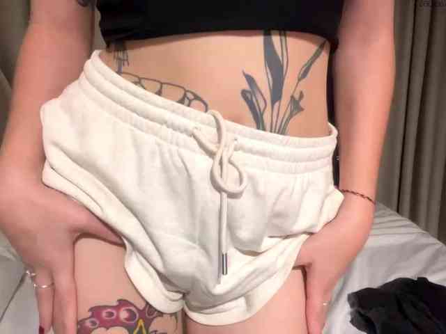 RoxyHorny webcam