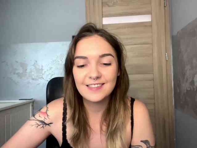 RoxyHorny webcam