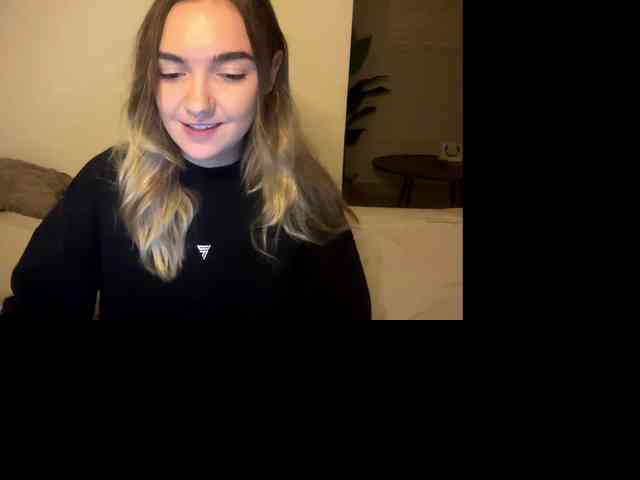 RoxyHorny webcam