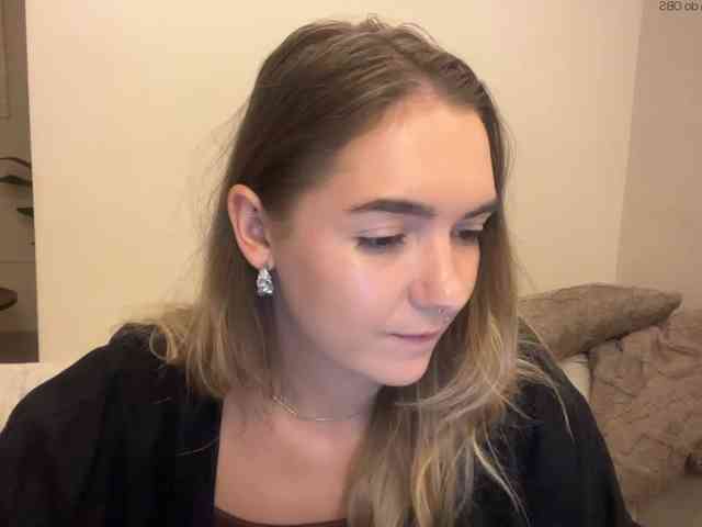 RoxyHorny webcam