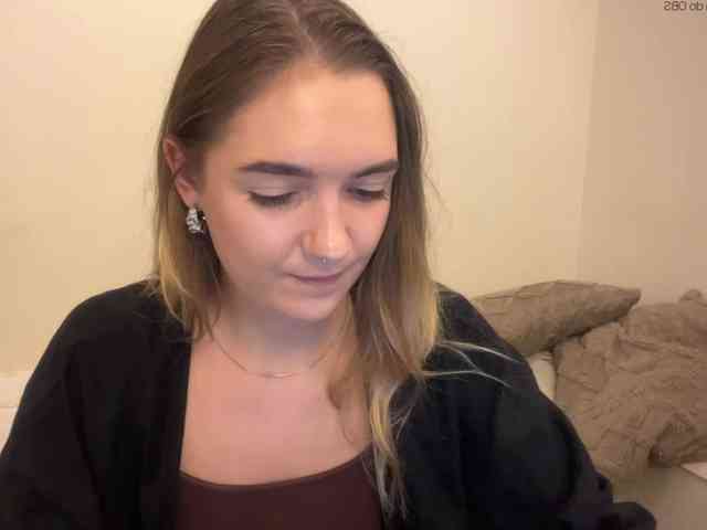 RoxyHorny webcam