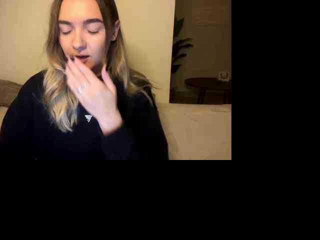 RoxyHorny webcam
