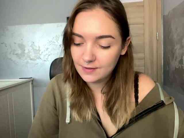 RoxyHorny webcam