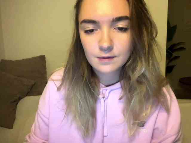 RoxyHorny webcam