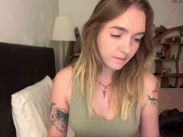 RoxyHorny webcam