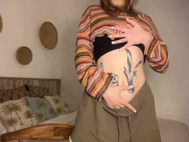 Model: RoxyHorny