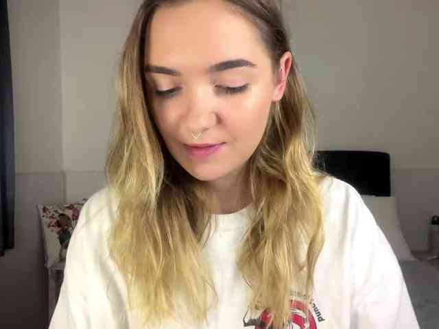 RoxyHorny webcam