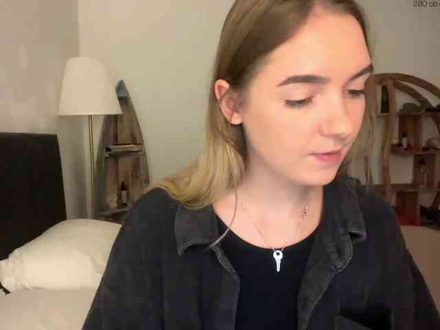 RoxyHorny webcam
