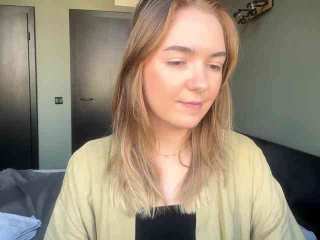 RoxyHorny webcam