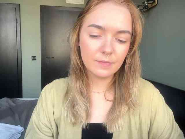 RoxyHorny webcam