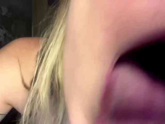 RoxyHorny webcam