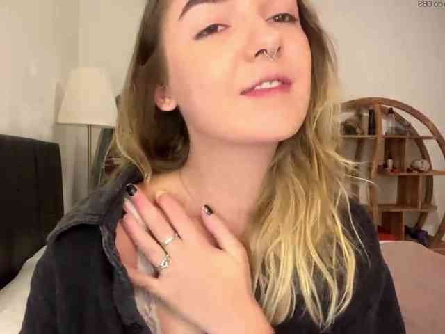 RoxyHorny webcam
