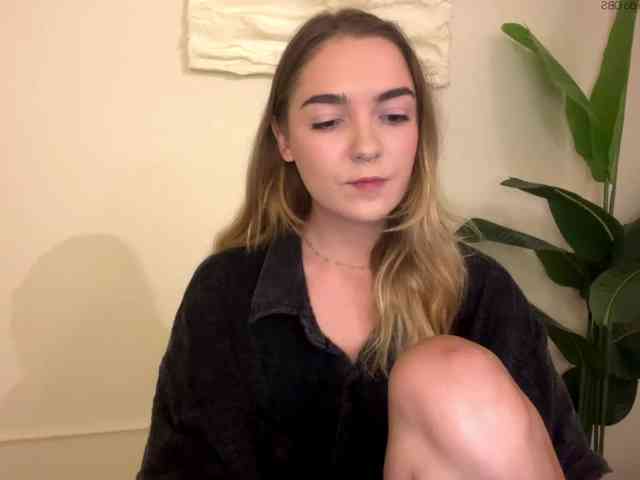 RoxyHorny webcam