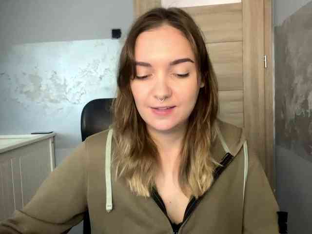 RoxyHorny webcam