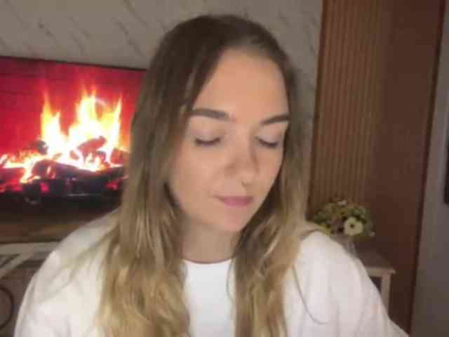 RoxyHorny webcam