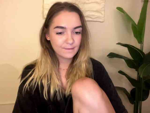 RoxyHorny webcam