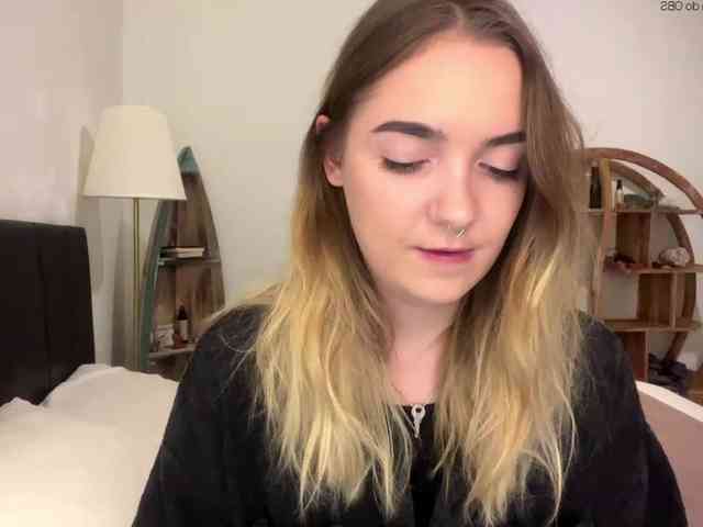 RoxyHorny webcam