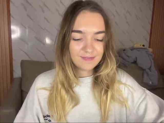 RoxyHorny webcam
