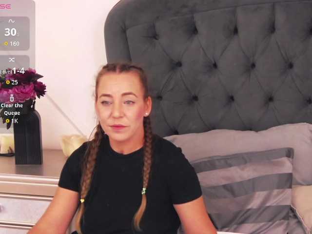 LauraSnow live cam on BongaCams