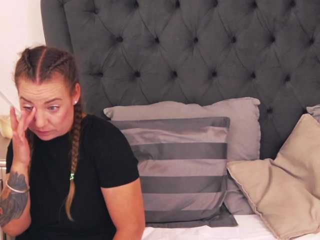 LauraSnow live cam on BongaCams