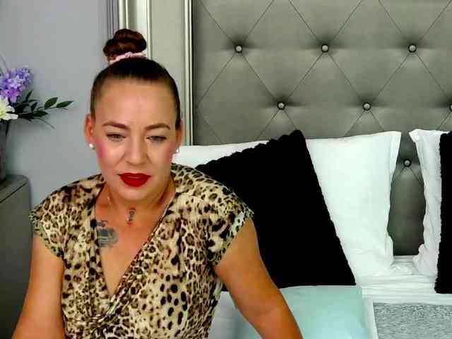 LauraSnow webcam