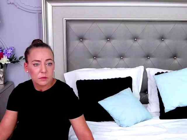 LauraSnow webcam