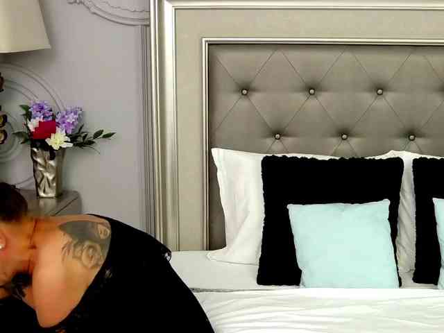 LauraSnow webcam