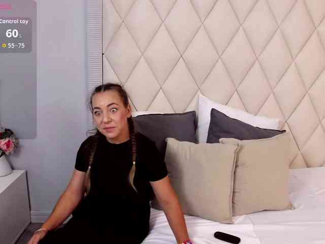 LauraSnow webcam