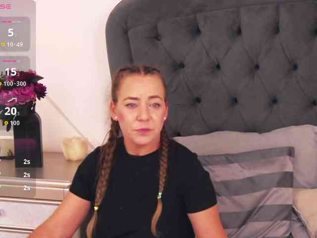 LauraSnow webcam