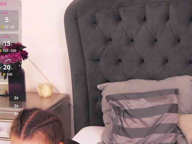 LauraSnow webcam