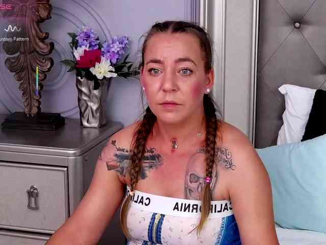 LauraSnow webcam