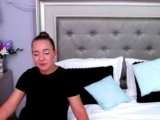 LauraSnow webcam