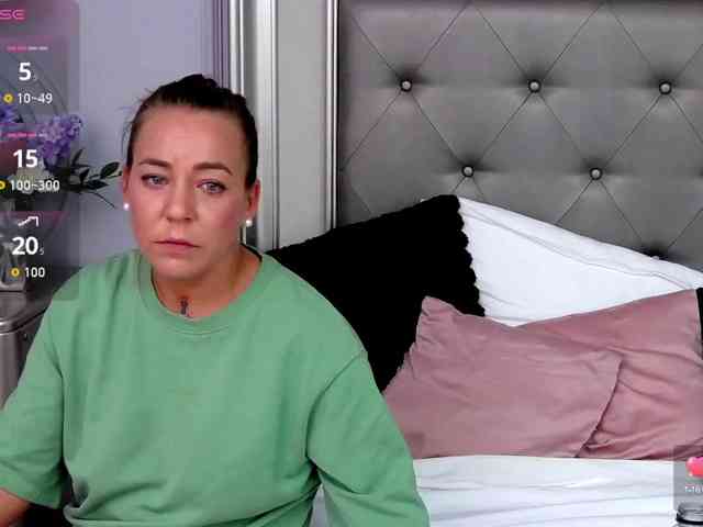 LauraSnow webcam