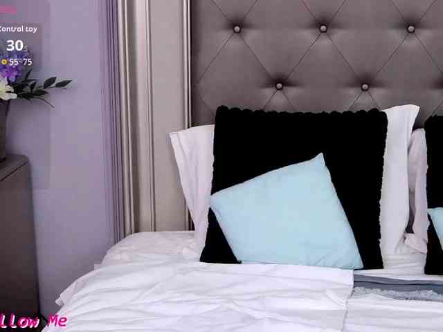 LauraSnow webcam