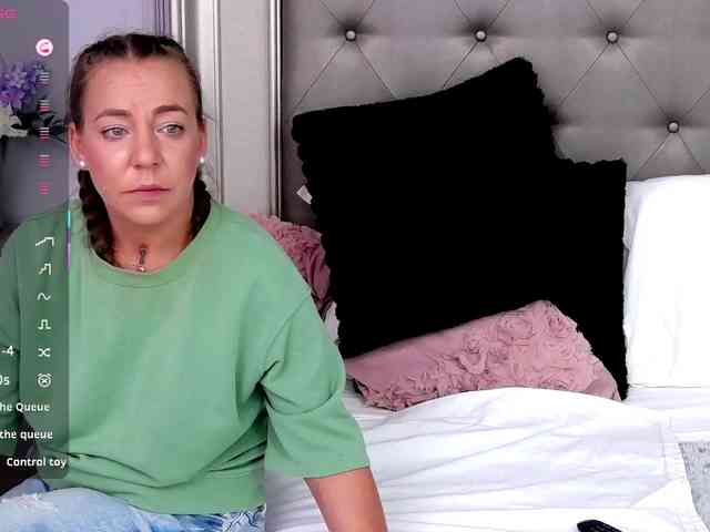 LauraSnow webcam